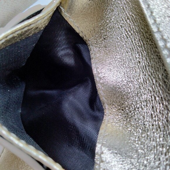 Authentic Saint Laurent Wallet Gold Leather mn302-021526 - Picture 7 of 9